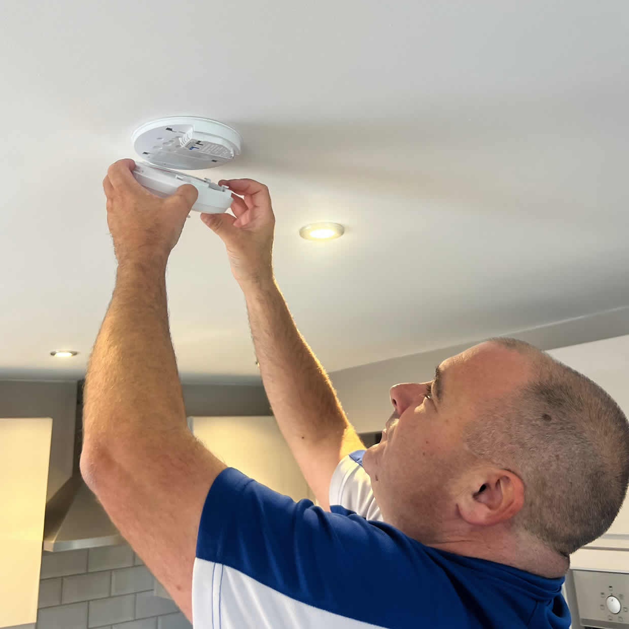 Local smoke alarm installer covering Antrim
